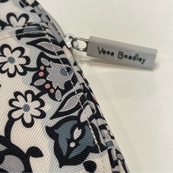 Vera Bradley Gray and Pink Floral Crossbody Bag adjustable strap. Pre-owned - Picture 3 of 7